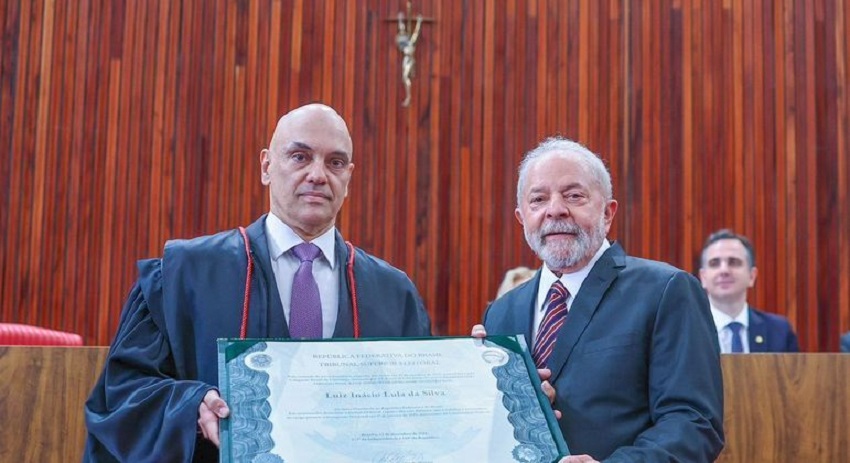Lula e Alckmin são diplomados pelo TSE; posse é em 1º de janeiro