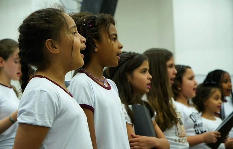 Coral de Jovens faz apresentação gratuita em Taubaté