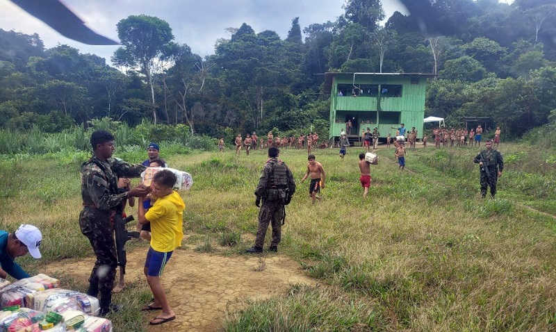 Governo distribui 4 toneladas de alimentos para comunidades Yanomami
