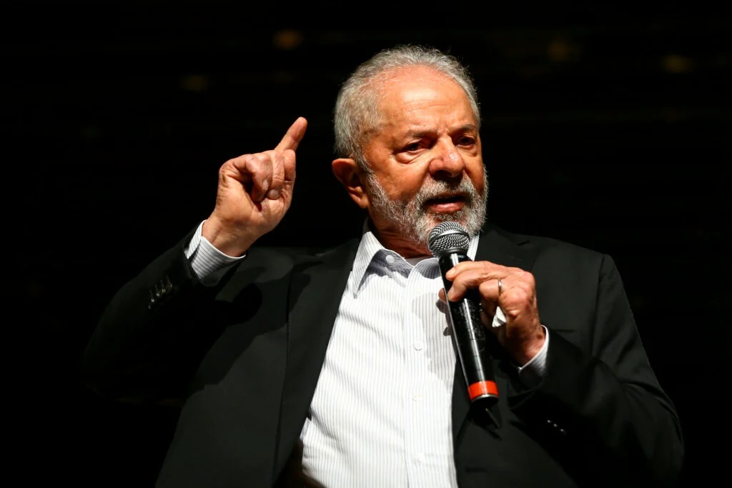 Lula determina revogação de oito privatizações em andamento, incluindo a Petrobras