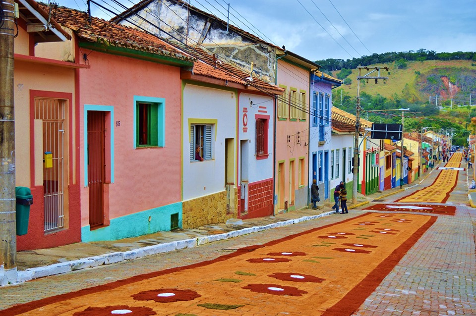 Chuva faz São Luiz do Paraitinga adiar Carnaval