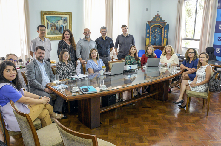 Unitau recebe visita de gestores(as) da Unirg, de Tocantins