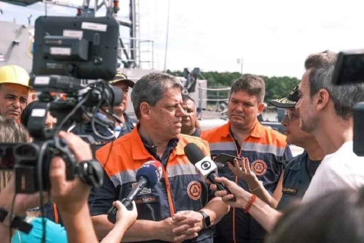 Tarcísio diz que mortes podem passar de 50 no Litoral Norte