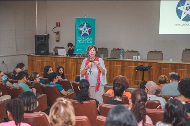 Mercado Místico em São José terá programação de palestras, vivências, danças e oraculistas