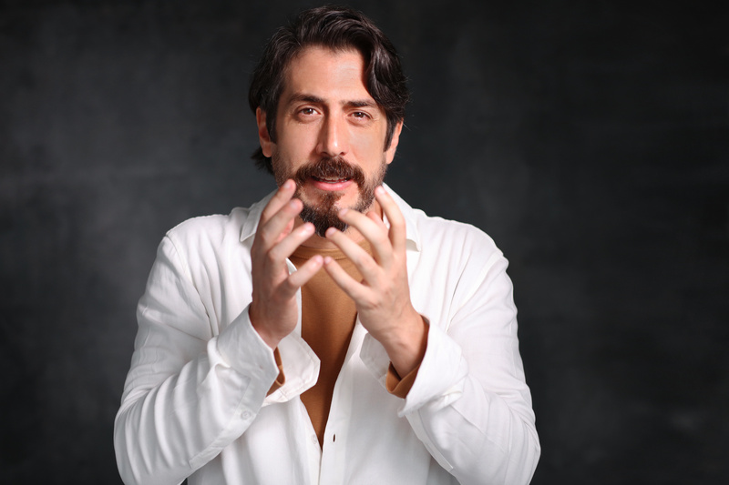 Sesc Taubaté apresenta o espetáculo “Boa Noite Boa Vista”, com Eduardo Mossri