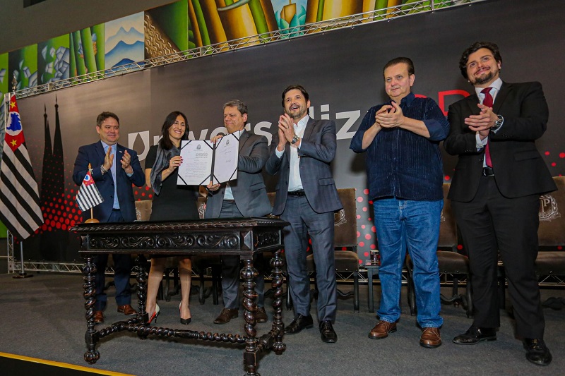 Governo de SP lança programa para agilizar universalização do saneamento básico