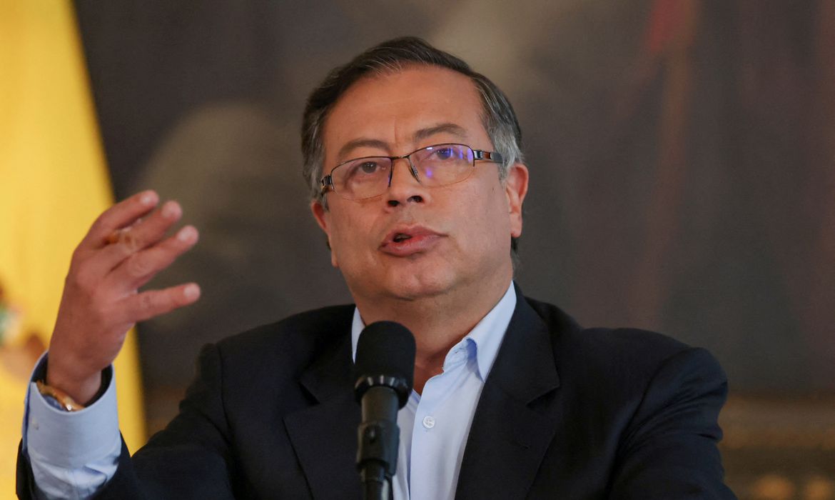 “O planeta precisa deixar de usar o petróleo”, diz presidente da Colômbia