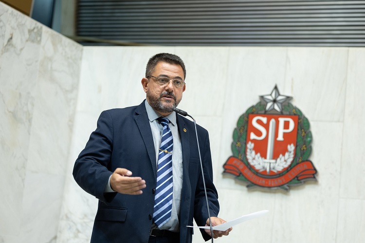 Deputado Danilo Balas pede implantação de banco de sangue em Aparecida