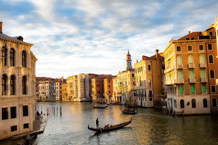 Novo livro de Ricardo Martins enfatiza patrimônio cultural e história da Itália