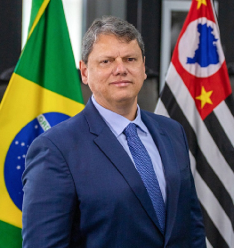 Tarcísio: Vacina contra a dengue só em 2025