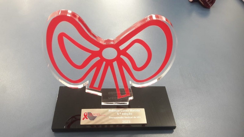 Secretaria de Saúde recebe prêmio pela erradicação da transmissão vertical de HIV