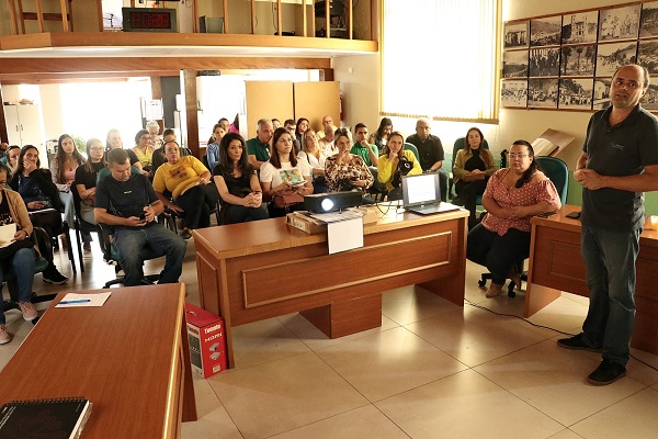 Santo Antônio do Pinhal apresenta para dez municípios os avanços na Saúde Municipal