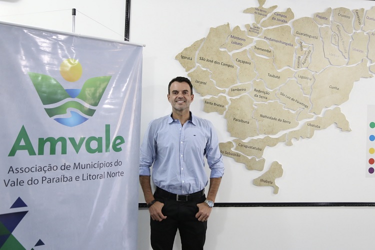 Prefeito Thales Gabriel é reconduzido à Presidência da AMVALE em 2024