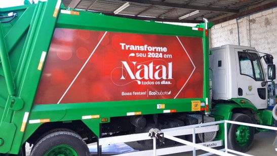 Caminhões da EcoTaubaté promovem tradicional Carreata de Natal