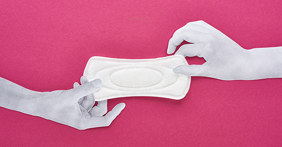 Farmácia Popular começa a distribuir absorventes gratuitos