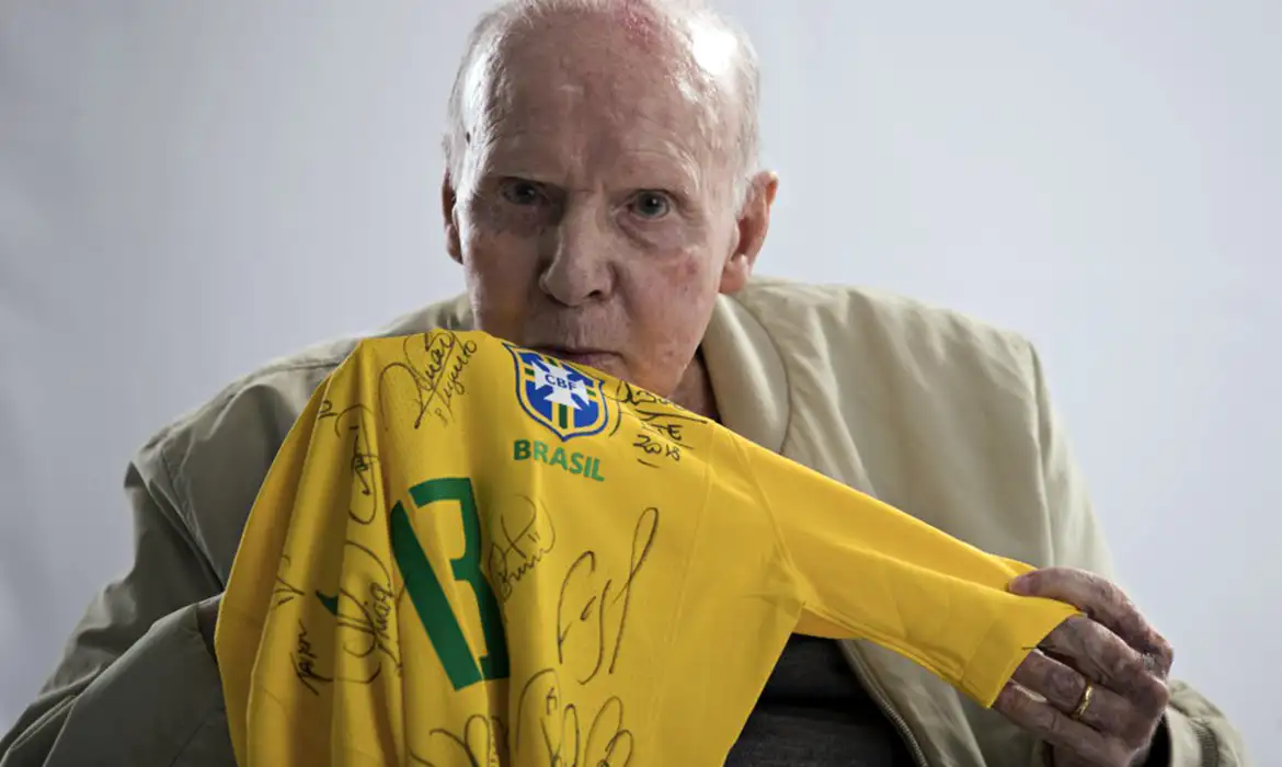 Lenda do futebol mundial, Zagallo morre aos 92 anos