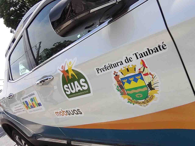 Taubaté adquire caminhonete para atendimento dos CRAS