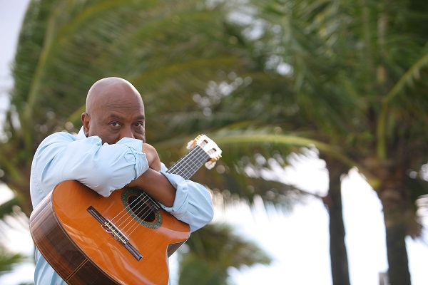 Sábado de Aleluia tem show Filó Machado 60 Anos de Música em São Luiz do Paraitinga