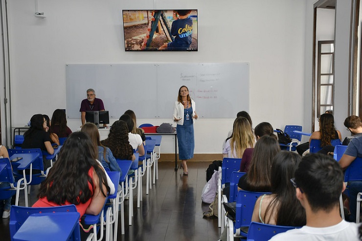 Unitau abre concursos com 30 vagas para professores efetivos e temporários