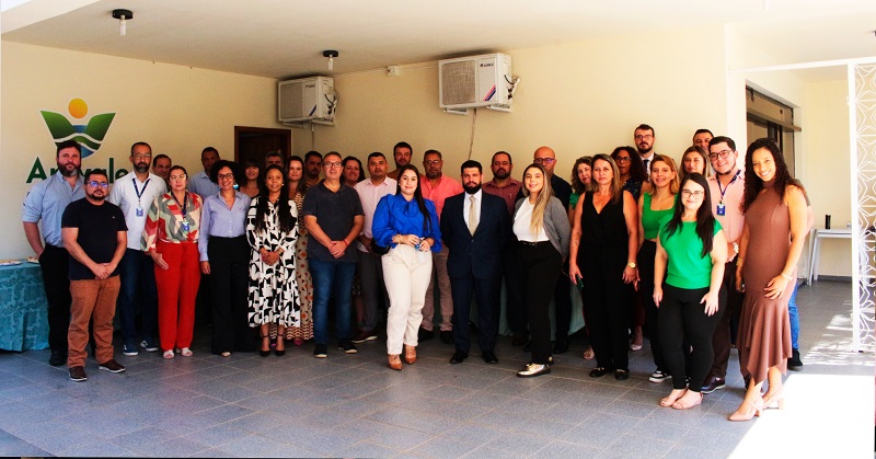 AMVALE discute condutas vedadas e providências em ano eleitoral para agentes públicos