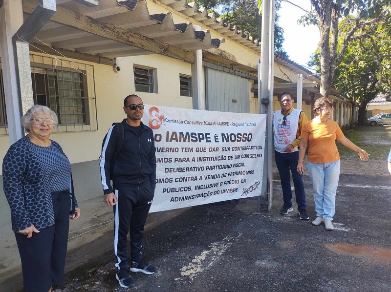 Servidores estaduais protestam pelo IAMSPE em Taubaté