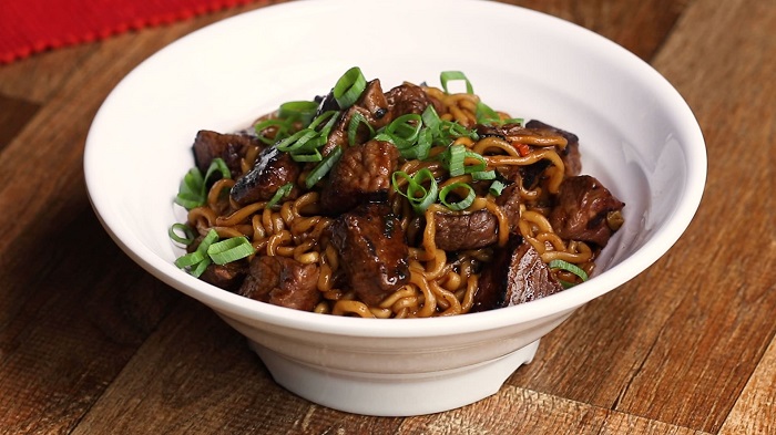 Comilanças Históricas e Atuais – Parasita: o grito dos miseráveis