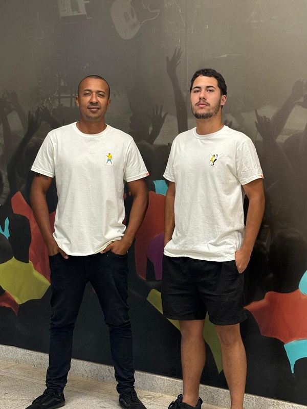 Empreendedores jovens revolucionam moda geek com lançamento de marca minimalista em Taubaté