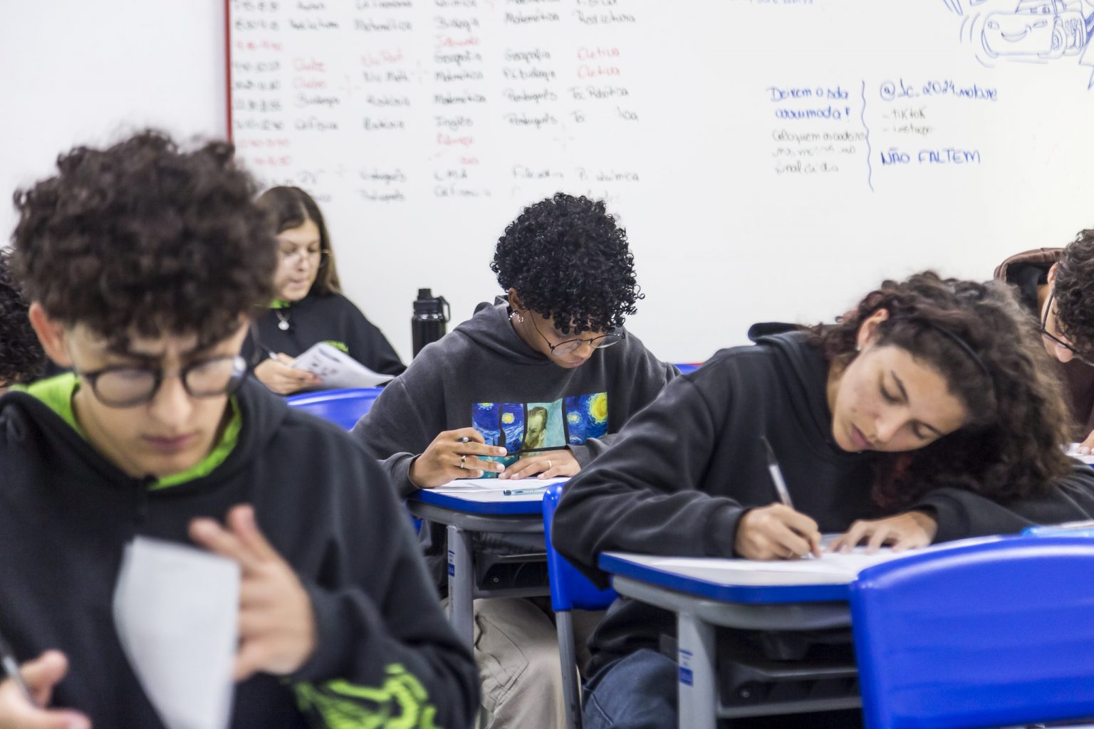 Provão Paulista: 898 mil estudantes das 1ª e 2ª séries do Ensino Médio fazem exame na próxima semana