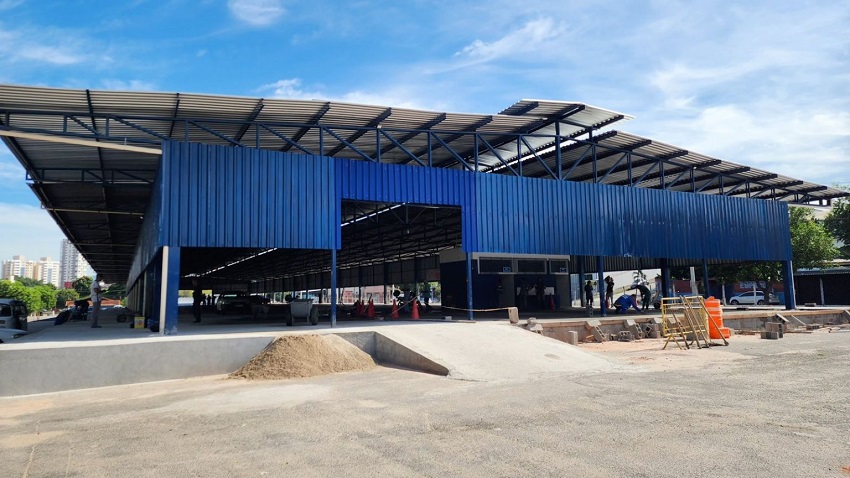 Prefeitura conclui obras de melhorias no Mercatau e amplia espaço coberto