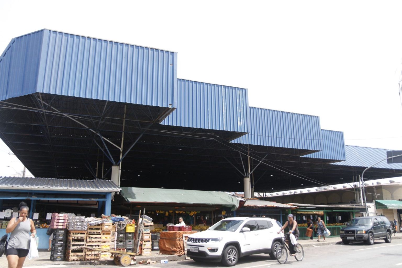 Mercado Municipal realiza feira livre nesta quinta-feira