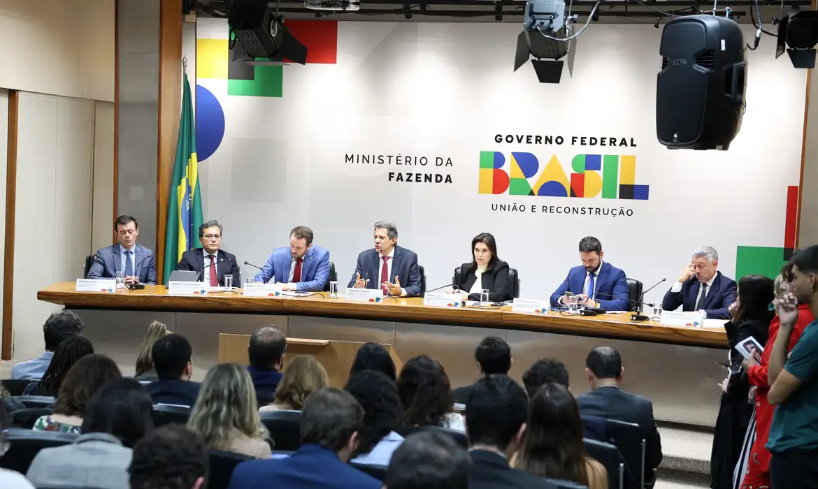 Governo aumenta IOF para arrecadar mais