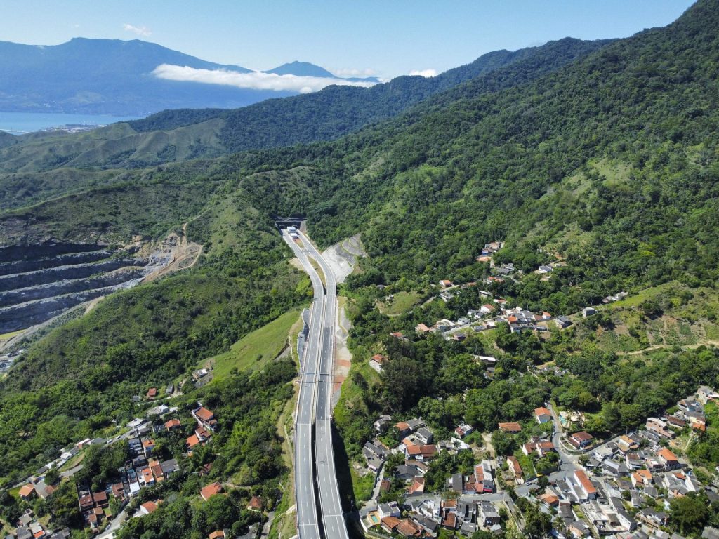 Tamoios: obras reduzem tempo de viagem de 45 para 16 minutos e mudam a vida de moradores