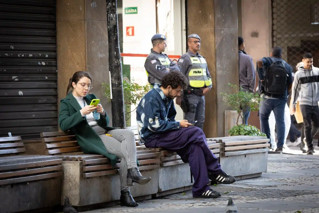 PM de São Paulo firma parceria com o Google contra roubo de celulares