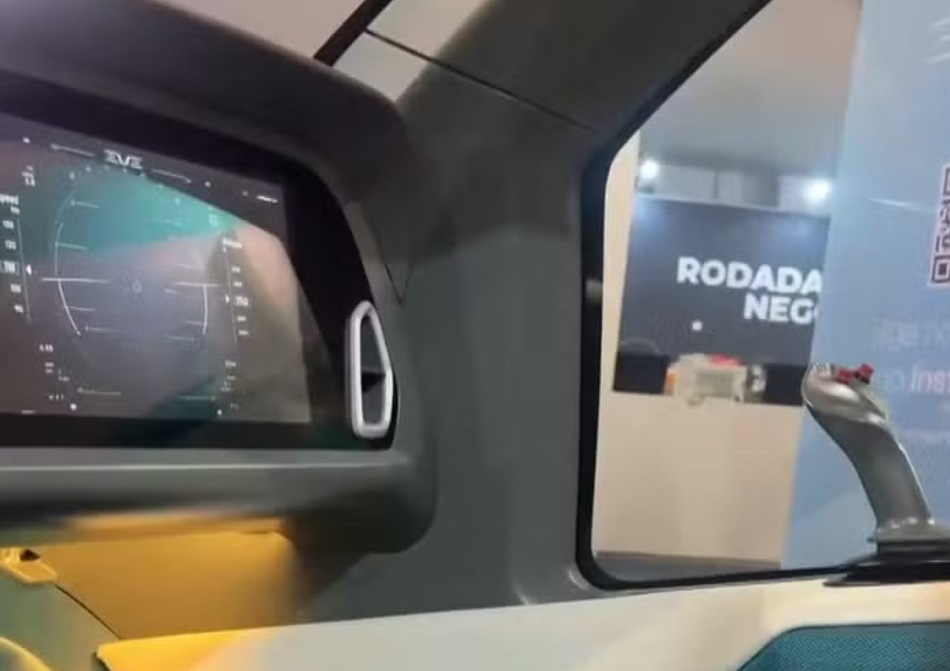 Embraer apresenta cabine de ‘carro voador’ em evento de inovação