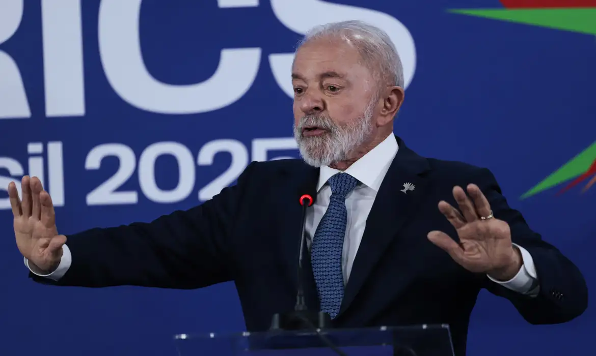 Lula diz que ameaça de taxação de Trump não preocupa nações do Brics
