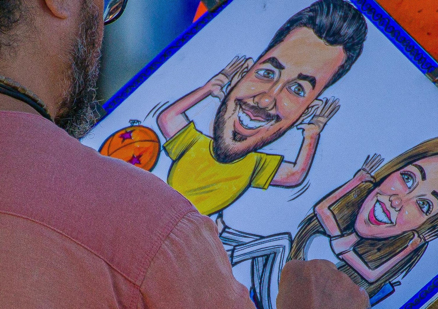 Taubaté Shopping oferece caricaturas gratuitas para pais e filhos