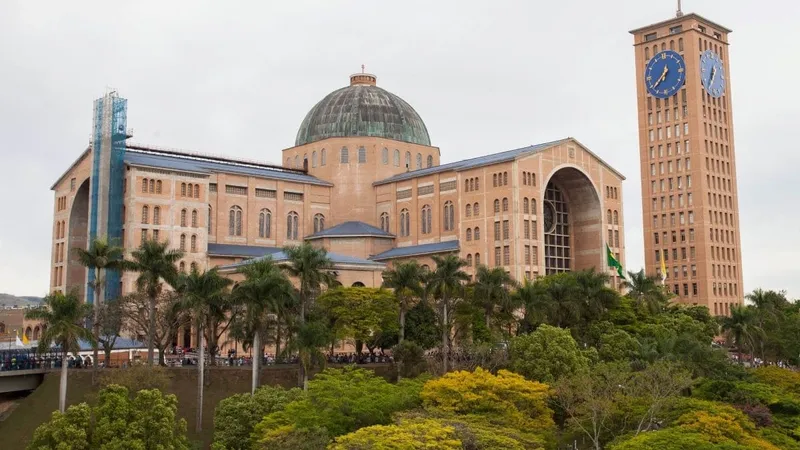 MPF cobra construção de passagem segura para romeiros na Dutra