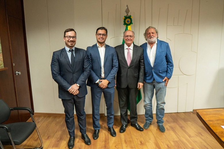 Prefeitos da RMVale se reúnem com Geraldo Alckmin