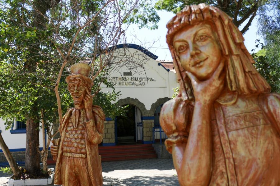 Prefeitura é autorizada a contratar professores temporários para garantir continuidade das aulas