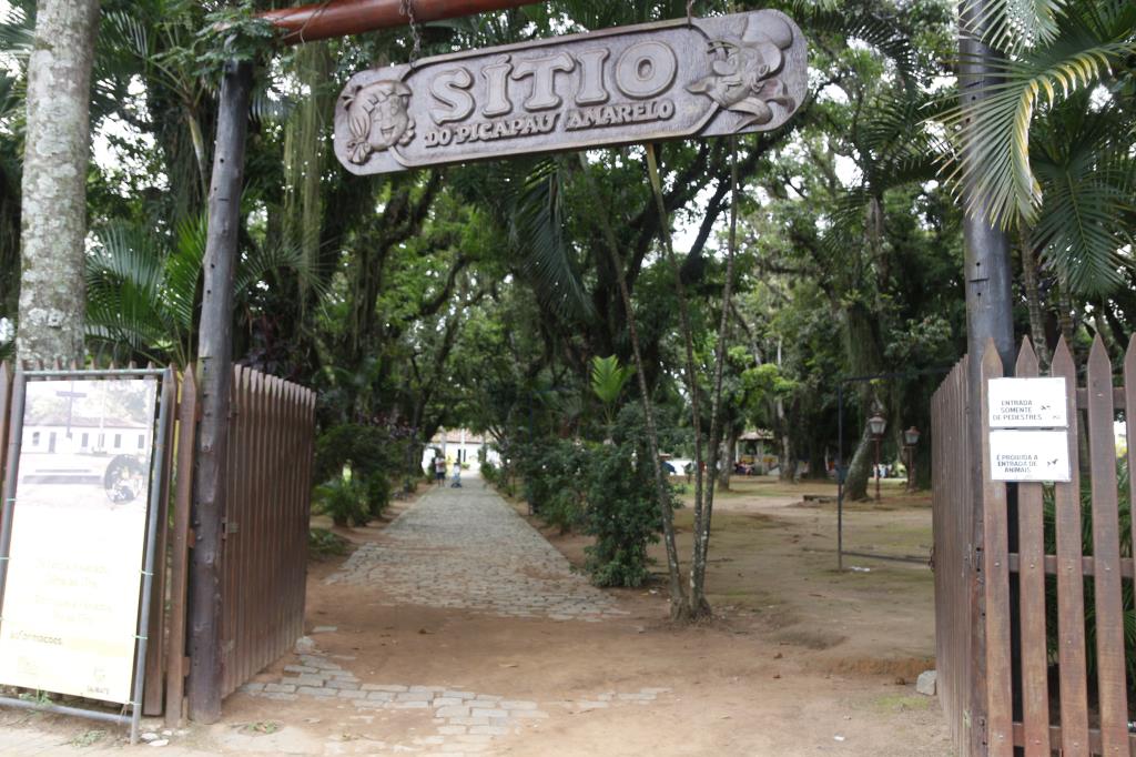 Sítio do Picapau Amarelo recebe encontro do Clube de Automóveis Antigos de Taubaté neste domingo