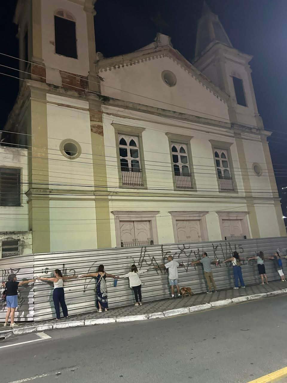 Igreja do Rosário pede socorro