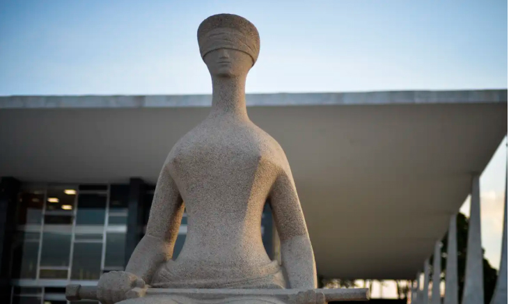 STF determina fim de aposentadoria compulsória para juízes condenados