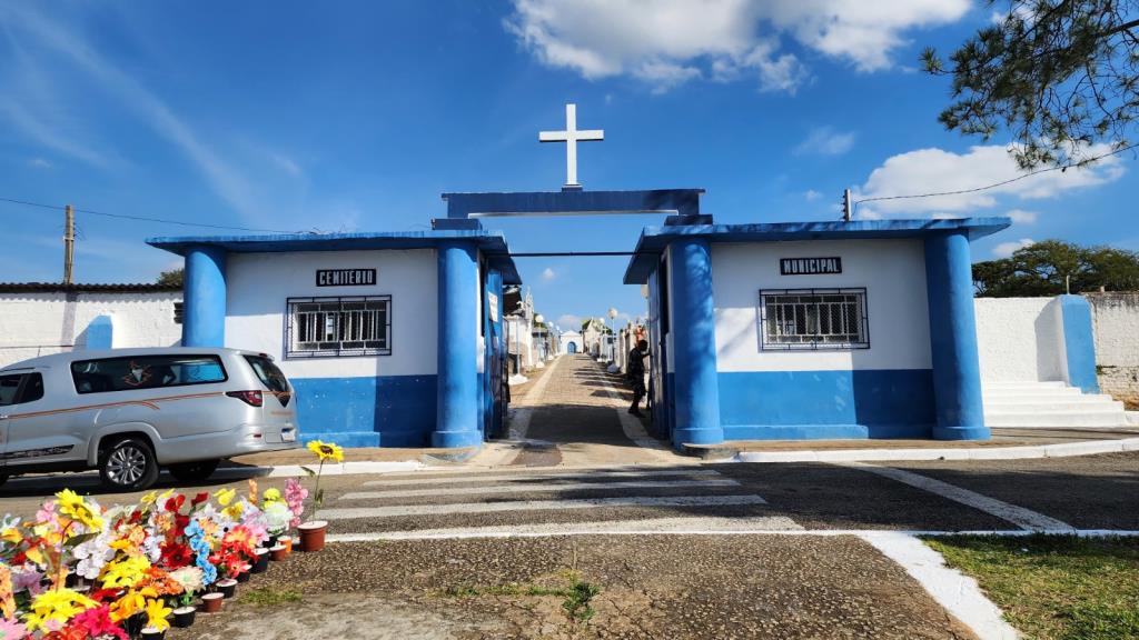Cemitérios municipais de Taubaté terão horários estendidos devido ao Dia das Mães