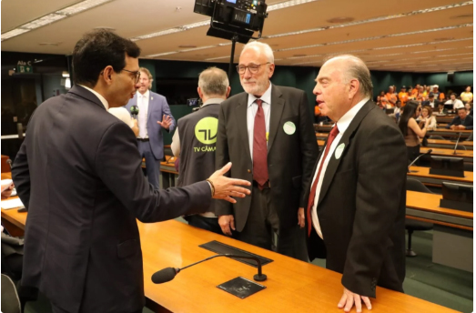 Sincovat representa FecomercioSP em Brasília para discutir o fim da escala 6×1