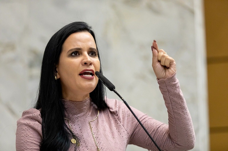 ALESP: Deputada estadual Leticia Aguiar cobra apuração imediata e proteção às alunas