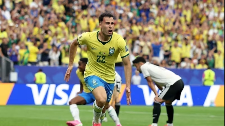 Com gol no fim, Brasil vira contra Japão e vai às oitavas da Copa do Mundo