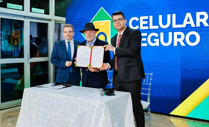 Lula cria plataforma para coibir roubos de celulares e vendas ilegais