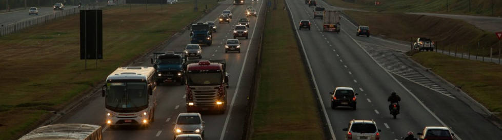 Feriado da Revolução Constitucionalista deve movimentar mais de 2 milhões de veículos na Via Dutra