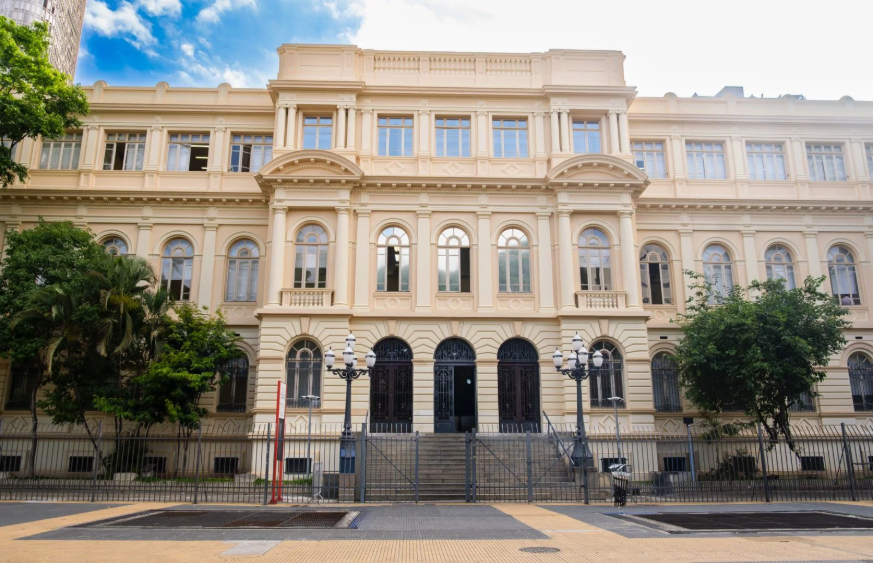 Educação de SP terá concurso para 5 mil vagas de professores