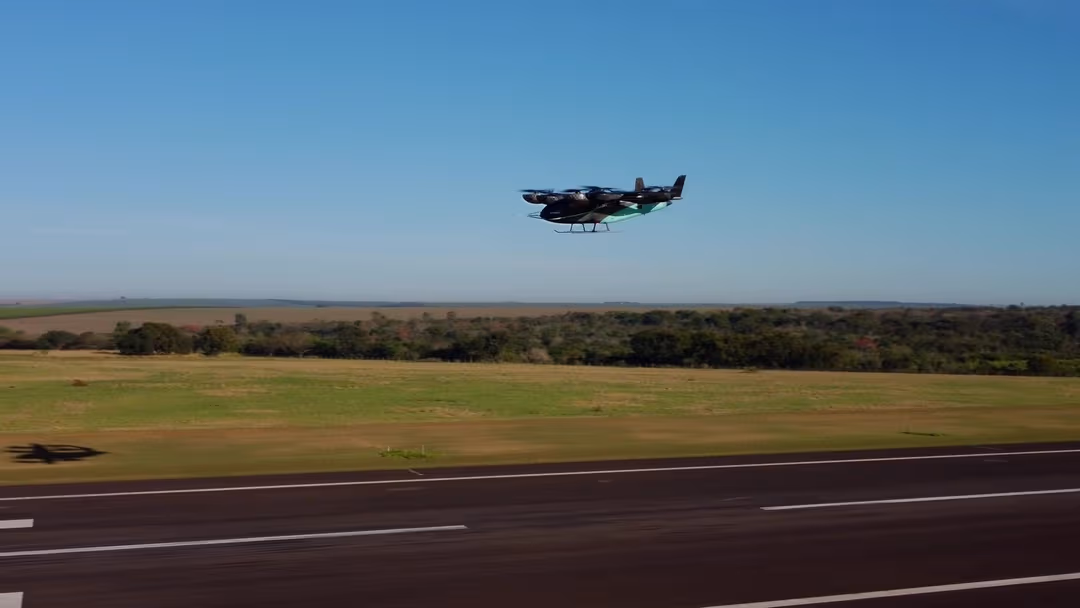 Embraer e Eve Air Mobility realizam voo teste de eVTOL em Gavião Peixoto